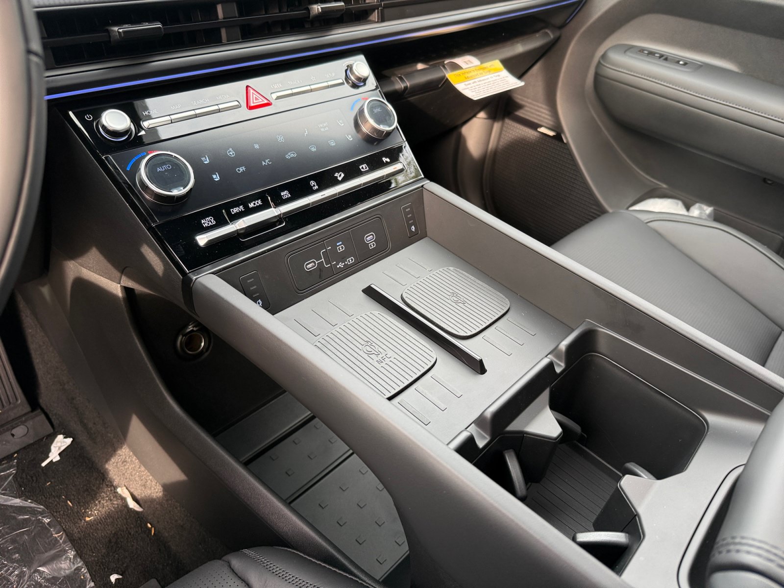 New 2026 Hyundai Santa Fe Calligraphy AWD/4WD image 13