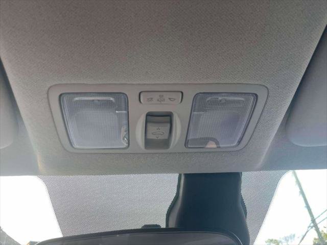 Certified 2024 Hyundai Venue SEL FWD image 29