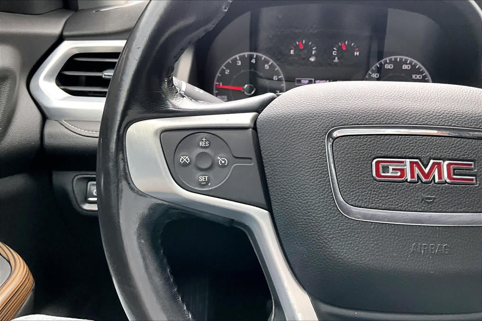 Used 2019 GMC Acadia SLE FWD image 24