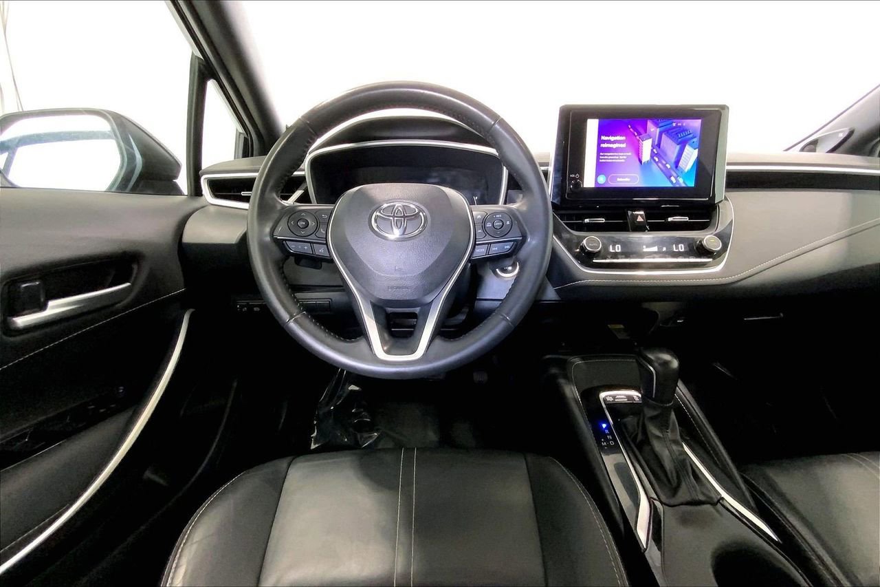 Used 2023 Toyota Corolla XSE image 4