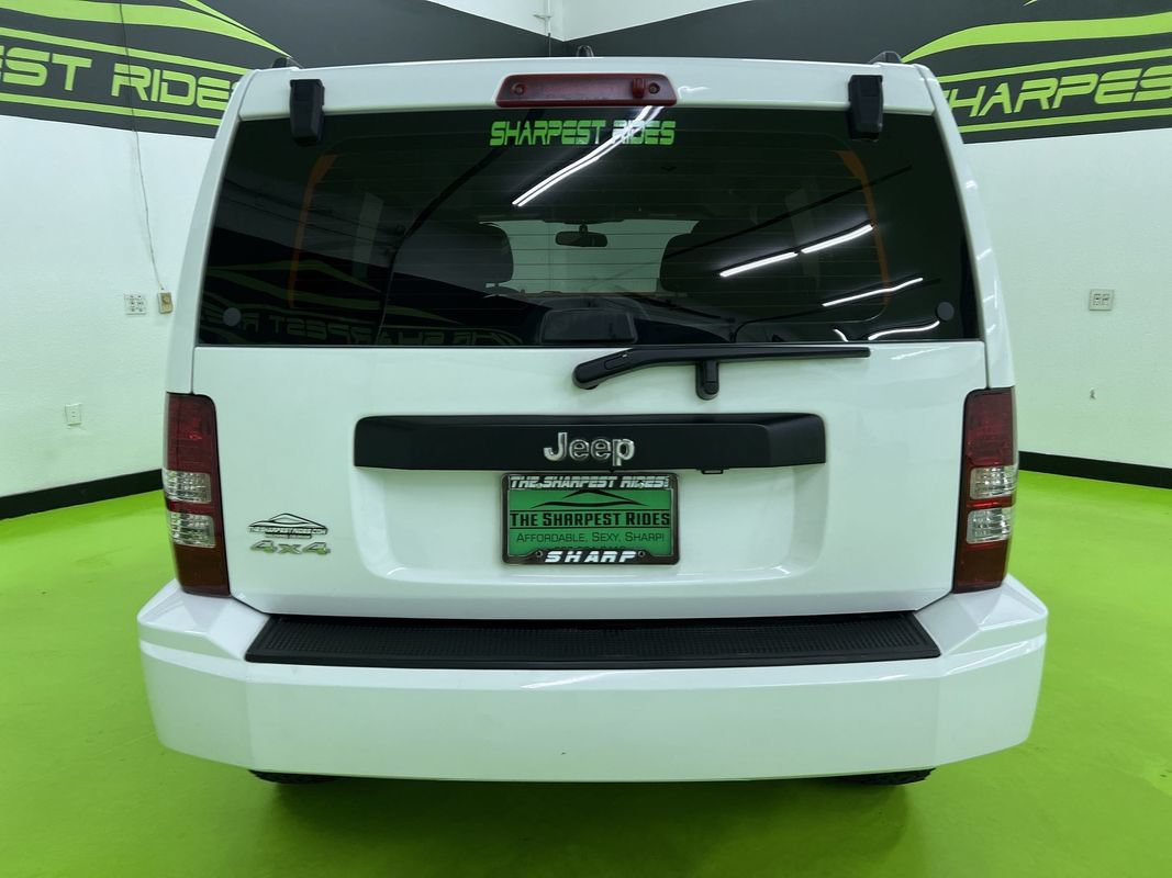 Used 2012 Jeep Liberty Sport AWD/4WD image 8