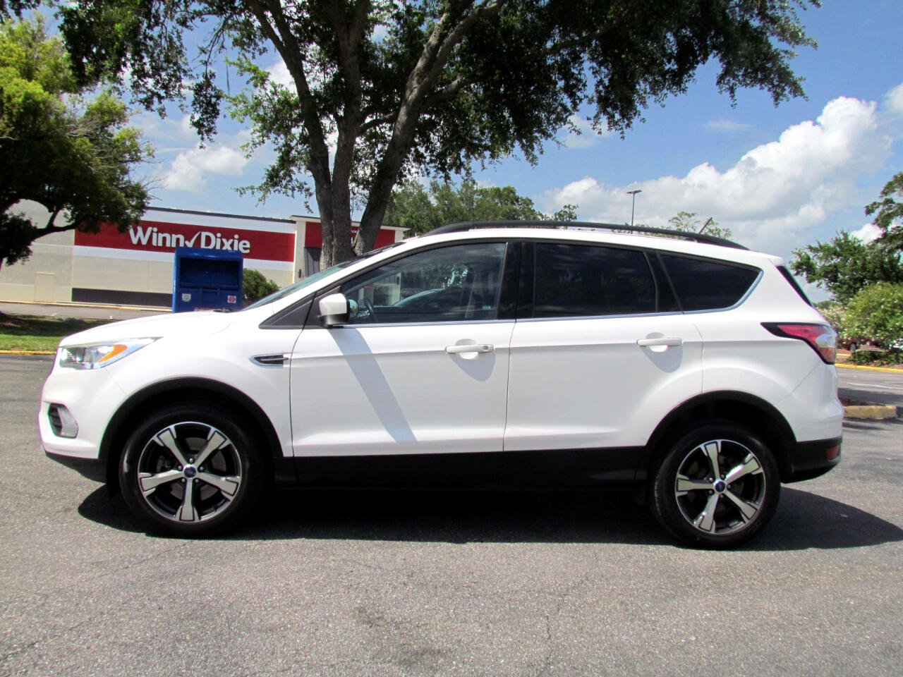 Used 2018 Ford Escape SEL w/ Ford Safe & Smart Package image 6