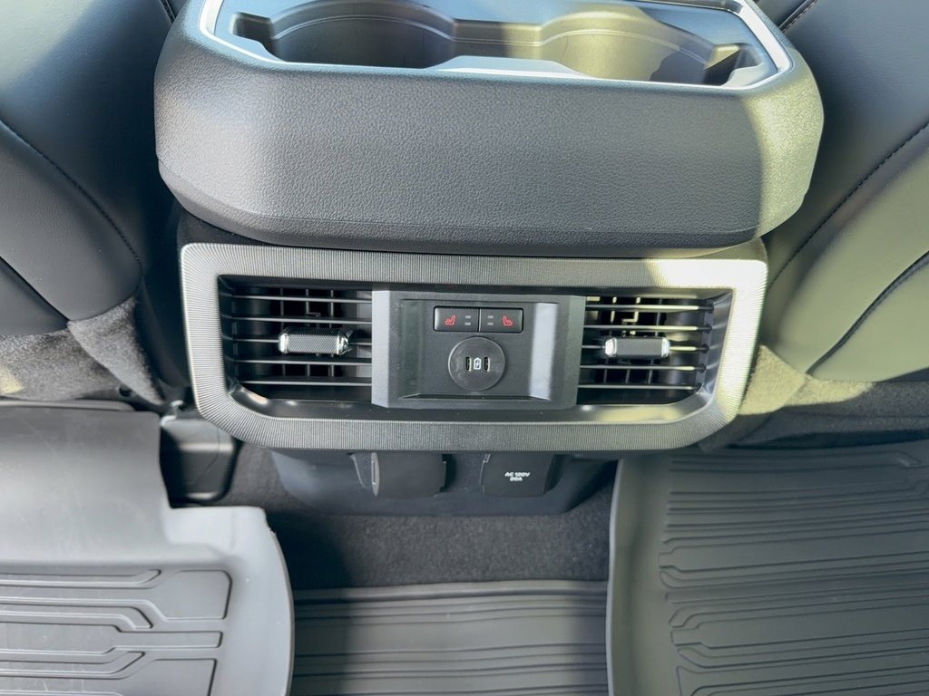Certified 2024 Ford F350 Platinum image 36