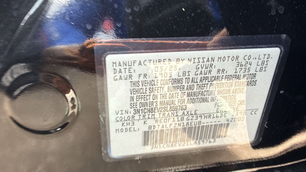 Used 2025 Nissan Versa SV FWD image 28