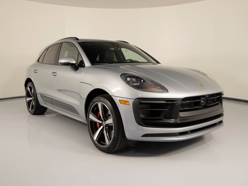 New 2026 Porsche Macan GTS image 9