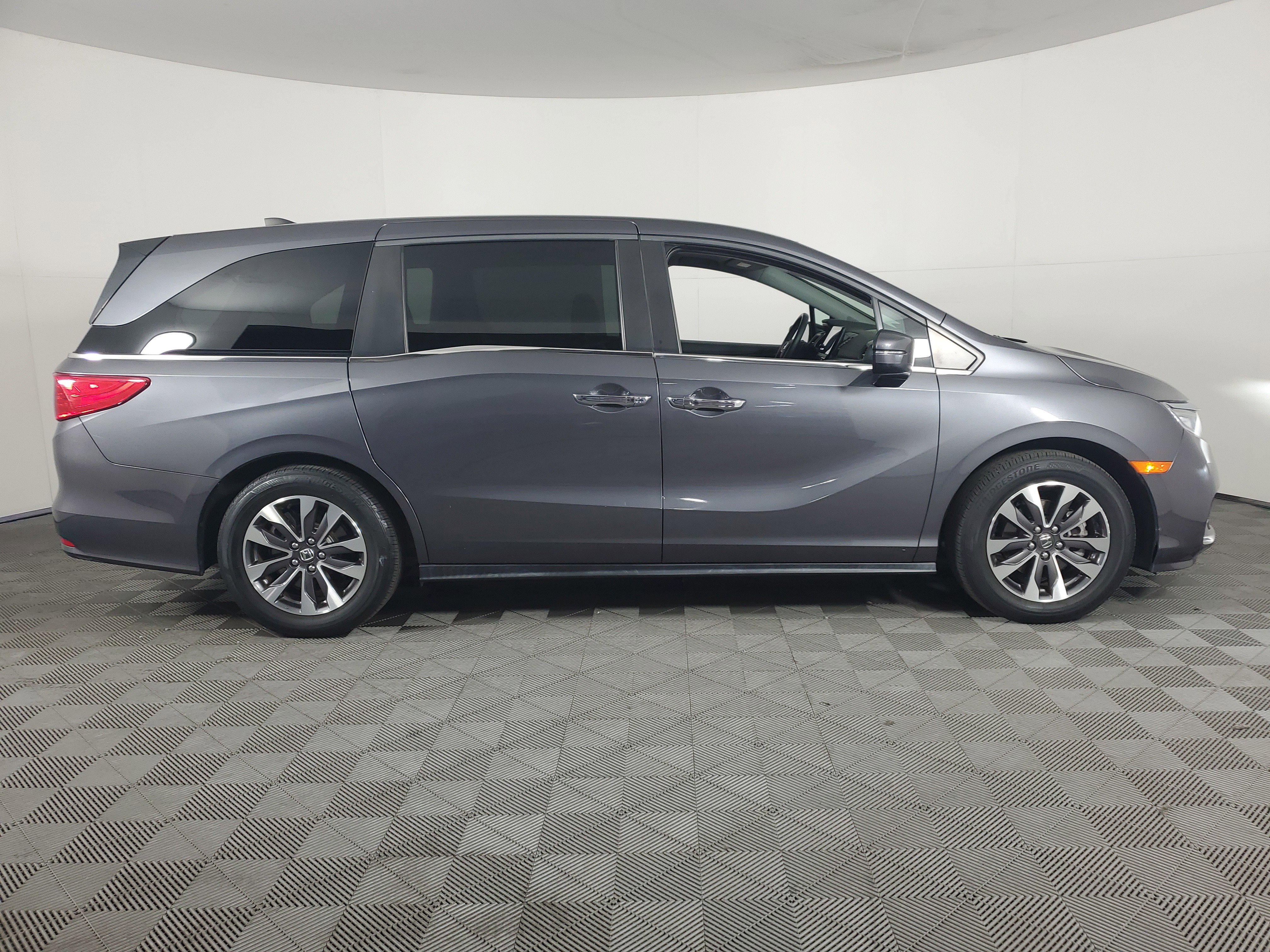 Certified 2023 Honda Odyssey EX-L image 3