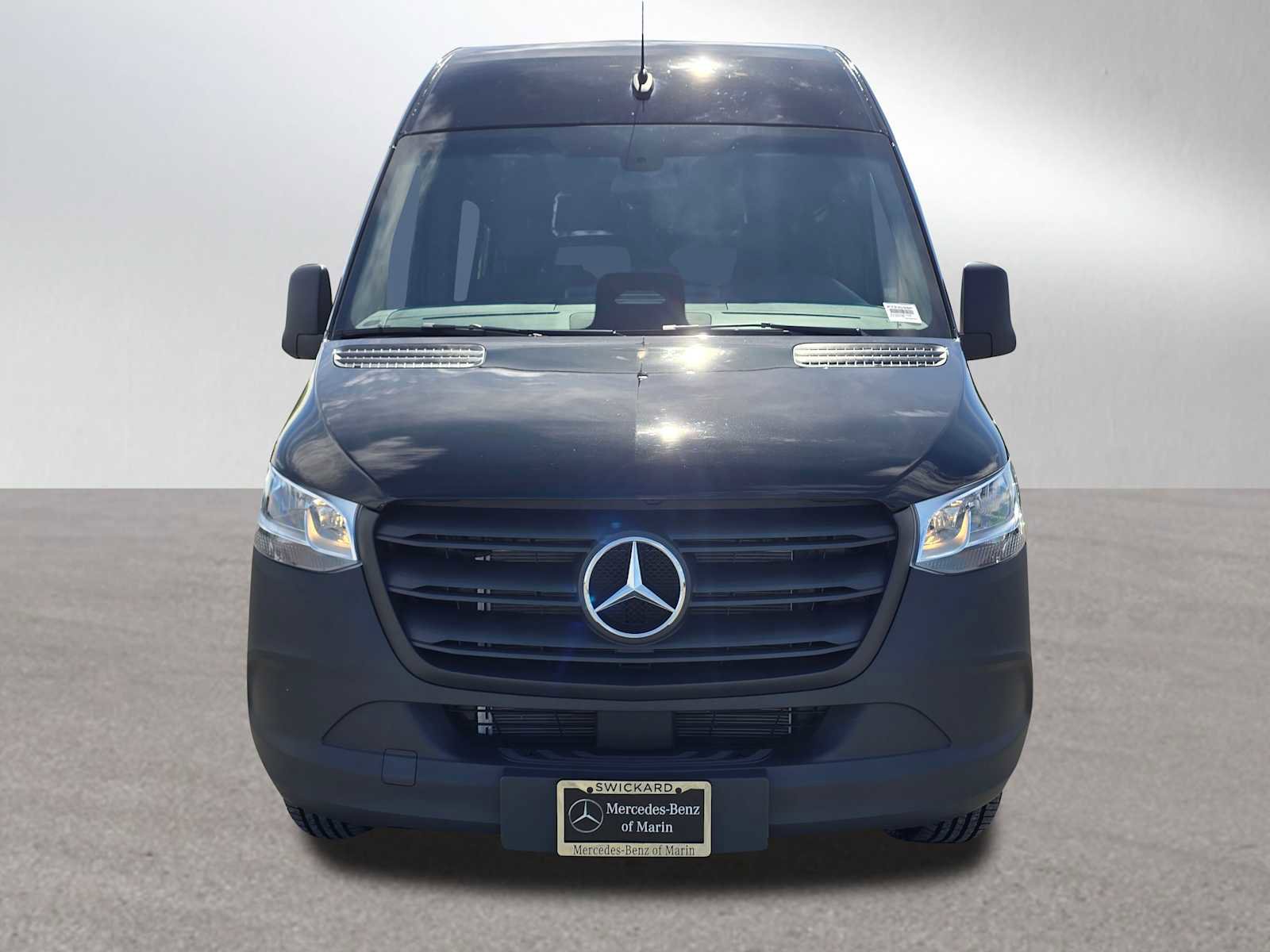 Used 2025 Mercedes-Benz Sprinter 2500 image 8