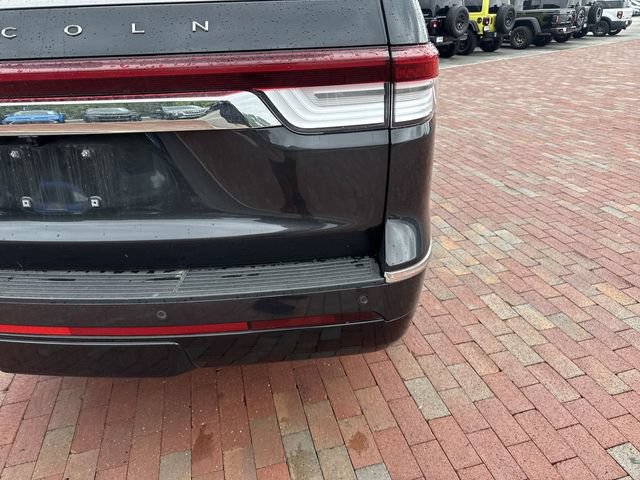 Used 2022 Lincoln Navigator Reserve AWD/4WD image 12