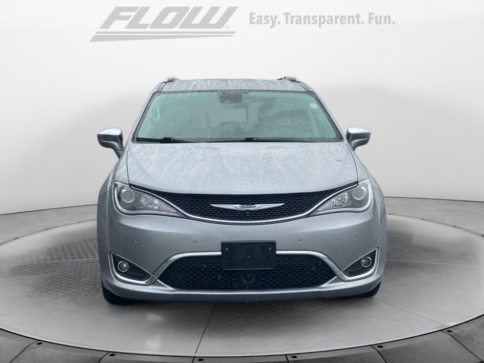 Used 2017 Chrysler Pacifica Limited video 2