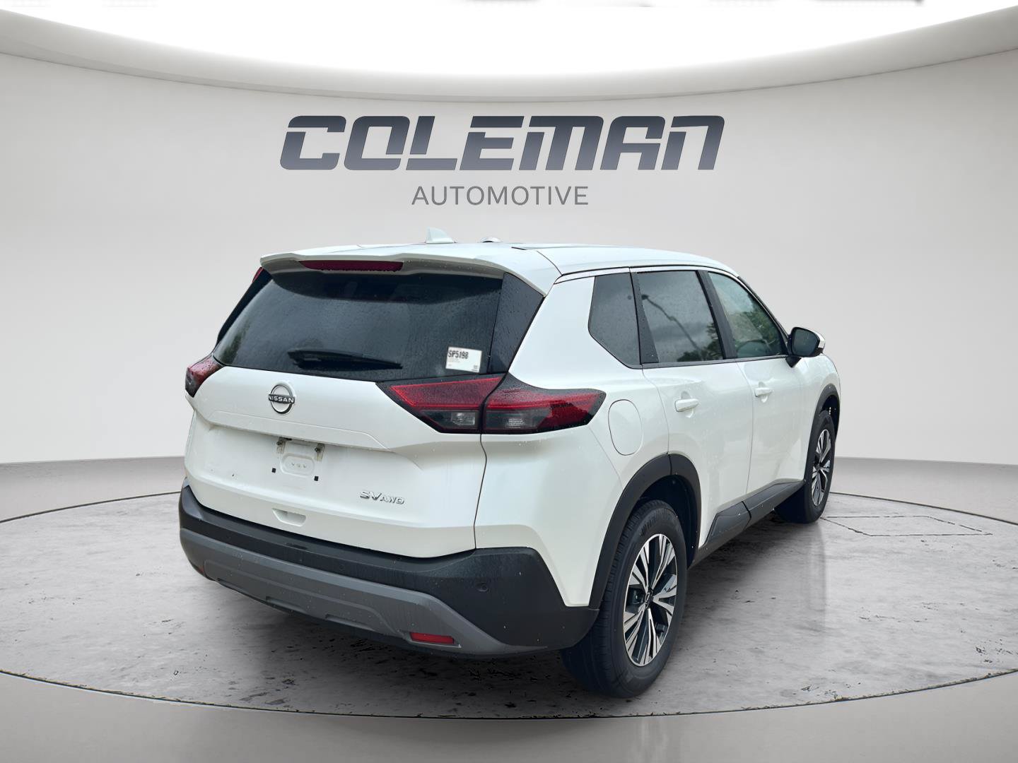 Used 2023 Nissan Rogue SV AWD/4WD image 3