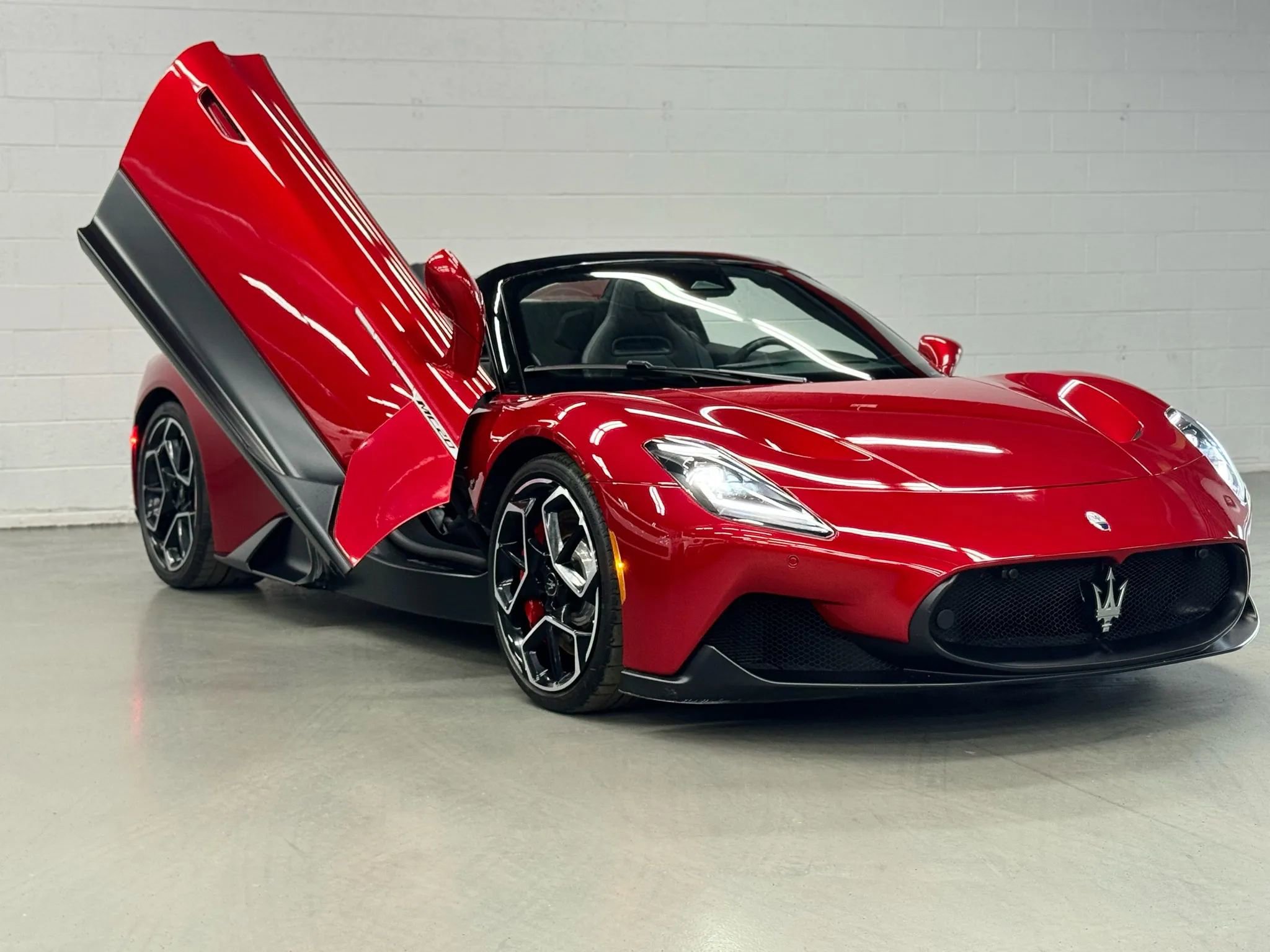 Used 2023 Maserati MC20 Spyder image 57