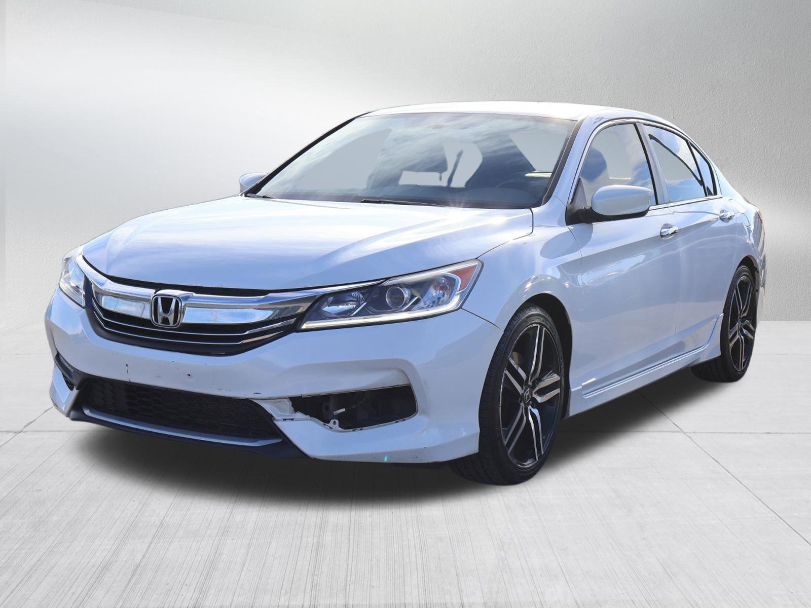 Used 2016 Honda Accord Sport image 3