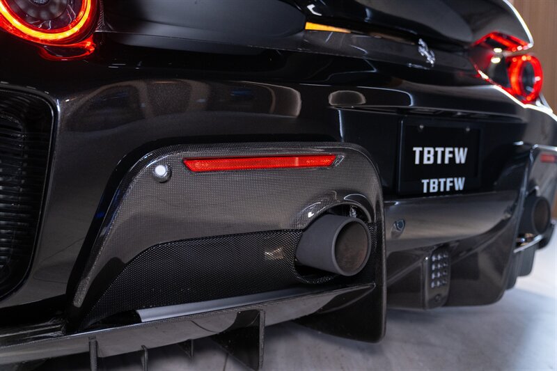 Used 2020 Ferrari 488 Pista Coupe RWD image 38