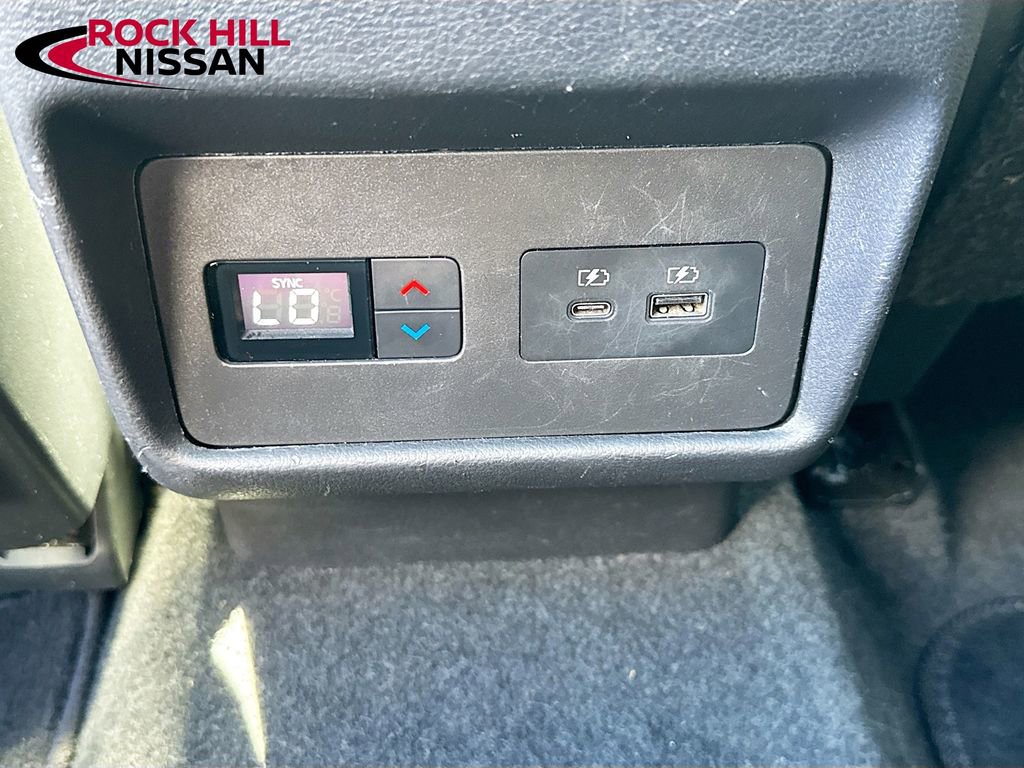 Used 2023 Nissan Rogue SL w/ SL Premium Package image 27