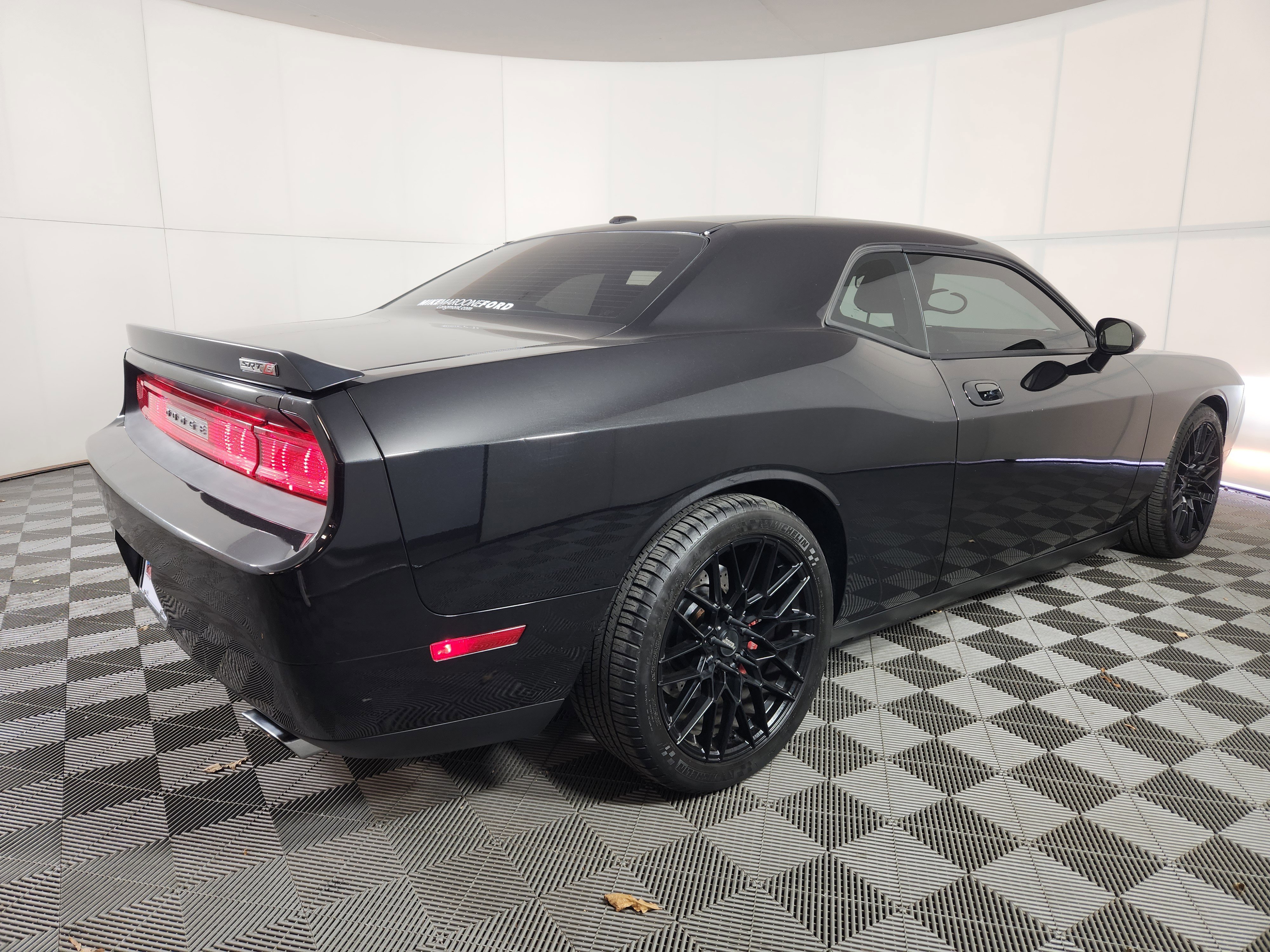Used 2009 Dodge Challenger SRT8 w/ SRT Option Group II image 7