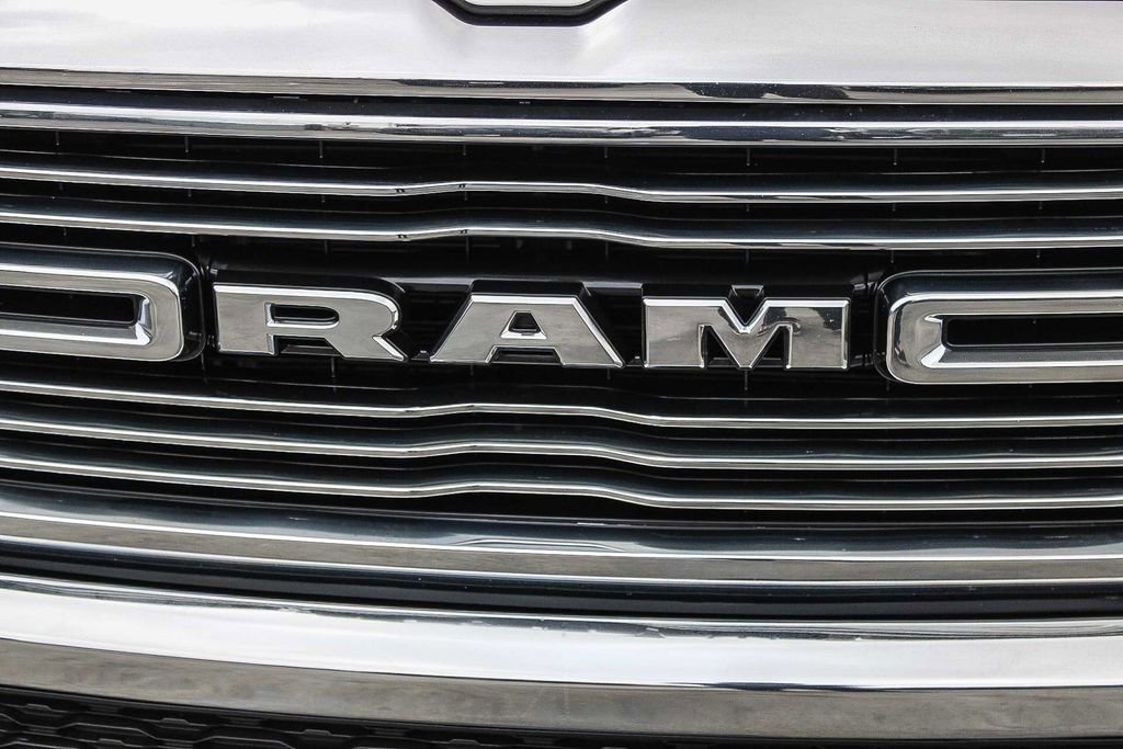 Used 2024 RAM 1500 Laramie AWD/4WD image 6