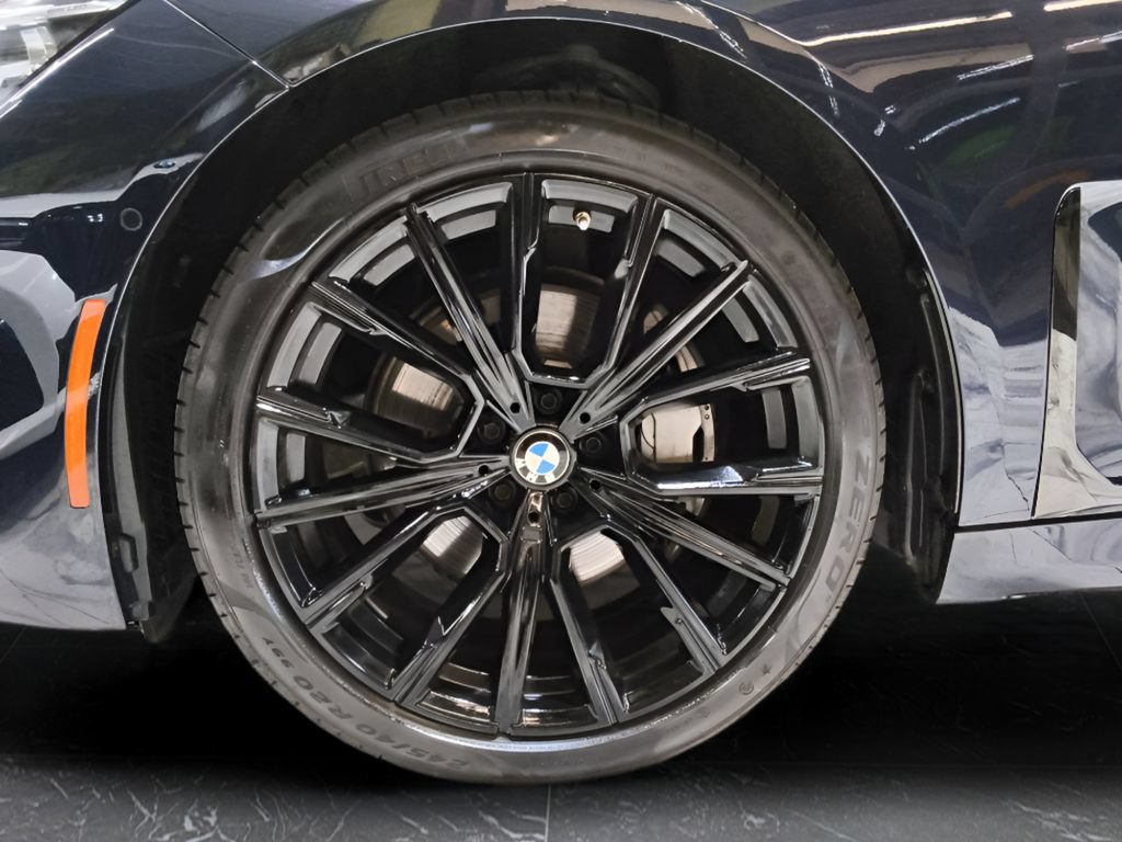 Used 2022 BMW 740i xDrive w/ M Sport Package AWD/4WD image 35