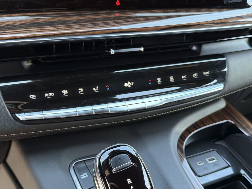 Certified 2023 Cadillac Escalade Premium Luxury image 12