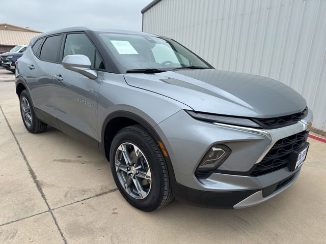 Used 2025 Chevrolet Blazer LT AWD/4WD image 8