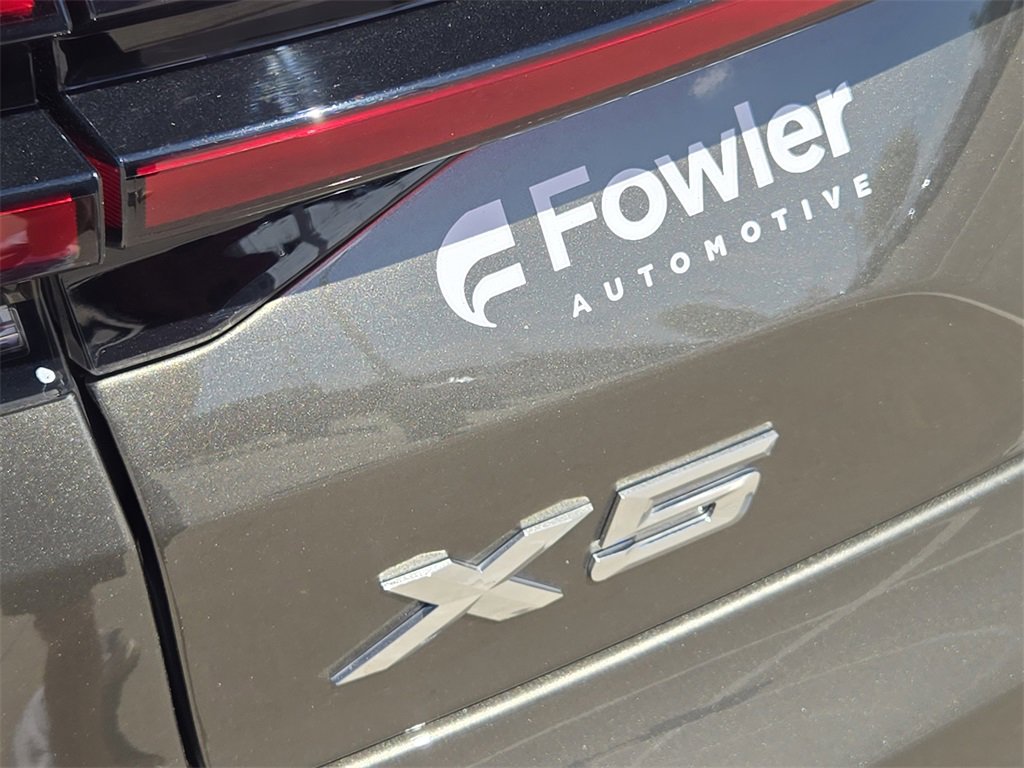 Used 2024 BMW X5 xDrive40i w/ M Sport Package image 13