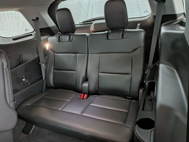 Used 2022 Ford Explorer XLT w/ Equipment Group 202A image 18