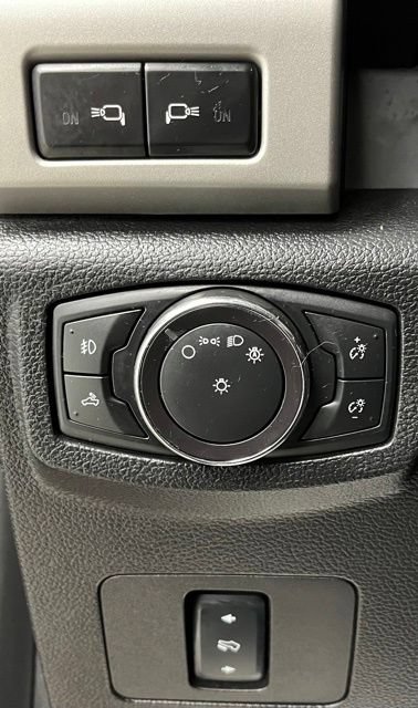Used 2017 Ford F350 Lariat w/ Chrome Package AWD/4WD image 32