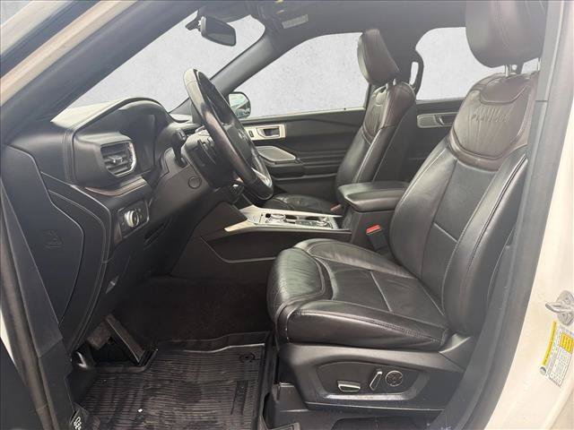 Used 2020 Ford Explorer Platinum w/ Premium Technology Package AWD/4WD image 10