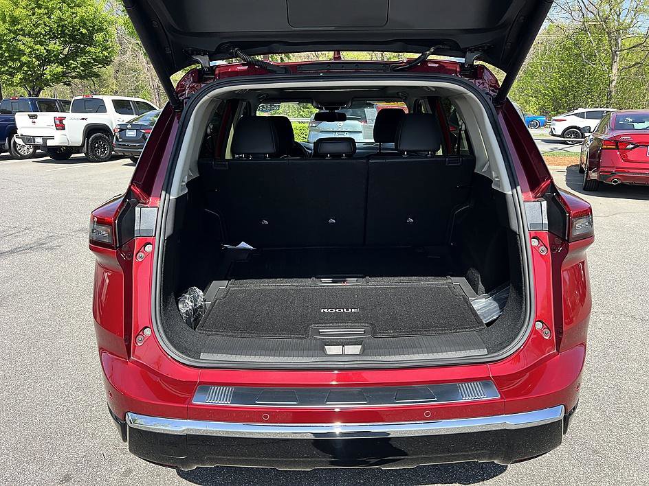Certified 2024 Nissan Rogue Platinum w/ Platinum Premium Package image 15