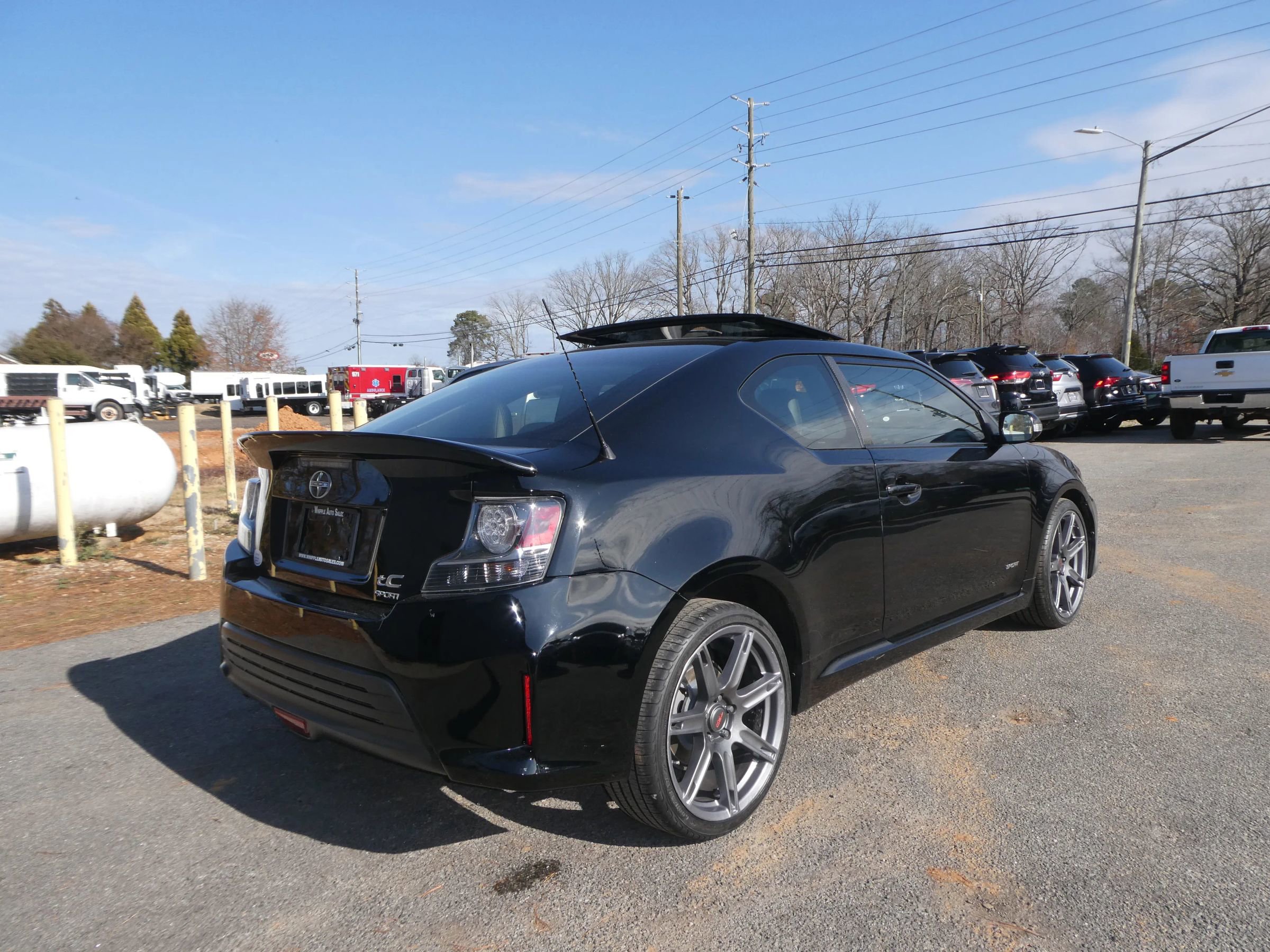 Used 2015 Scion tC image 5