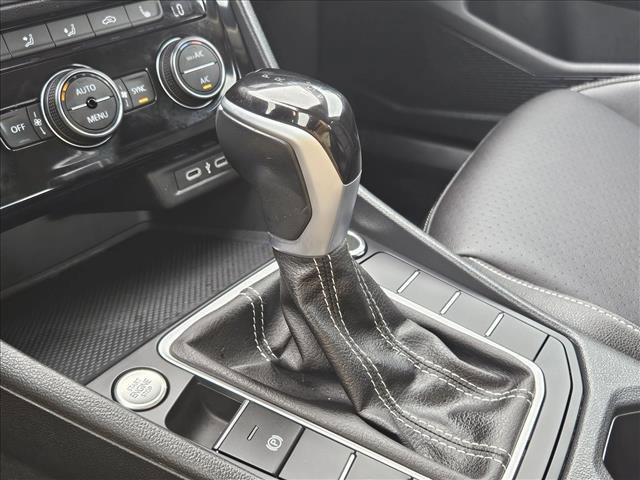 Used 2024 Volkswagen Jetta SE FWD image 12