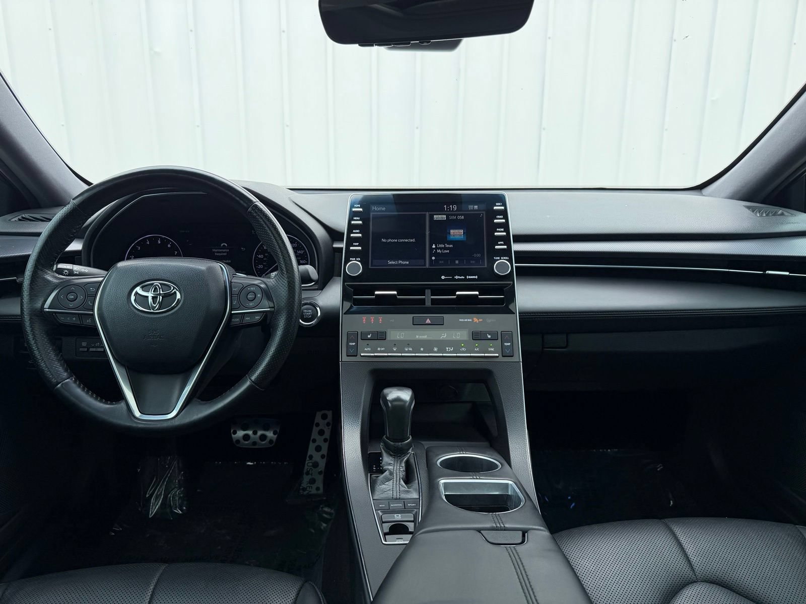 Used 2021 Toyota Avalon XSE FWD image 12