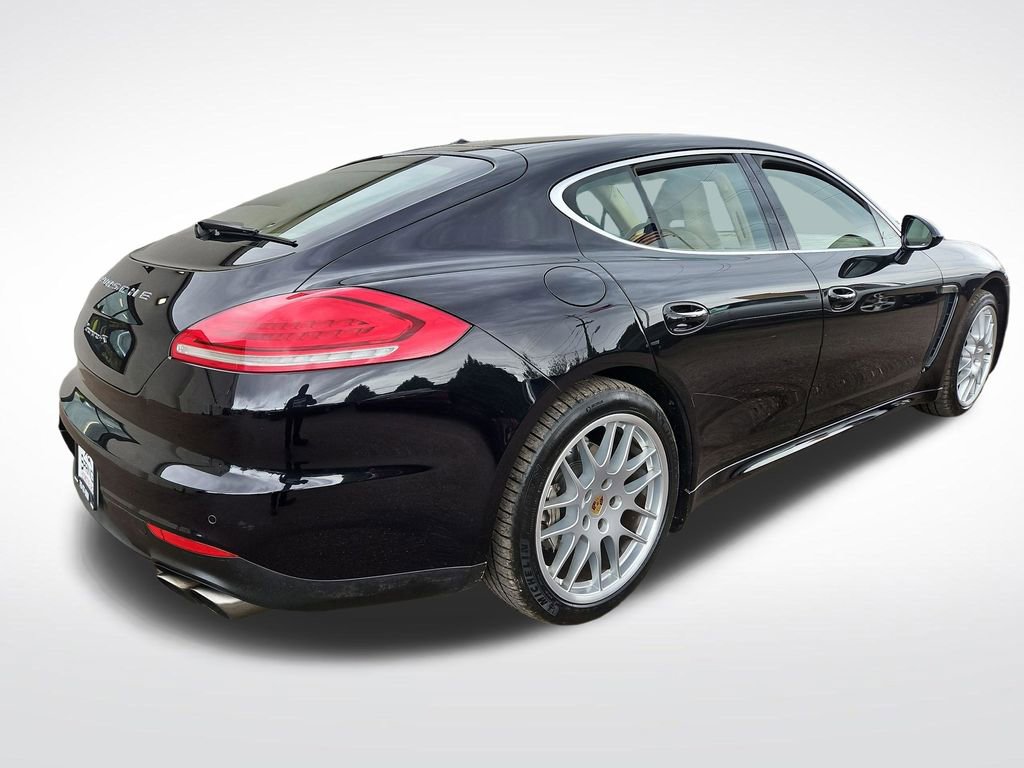 Used 2015 Porsche Panamera 4S image 5