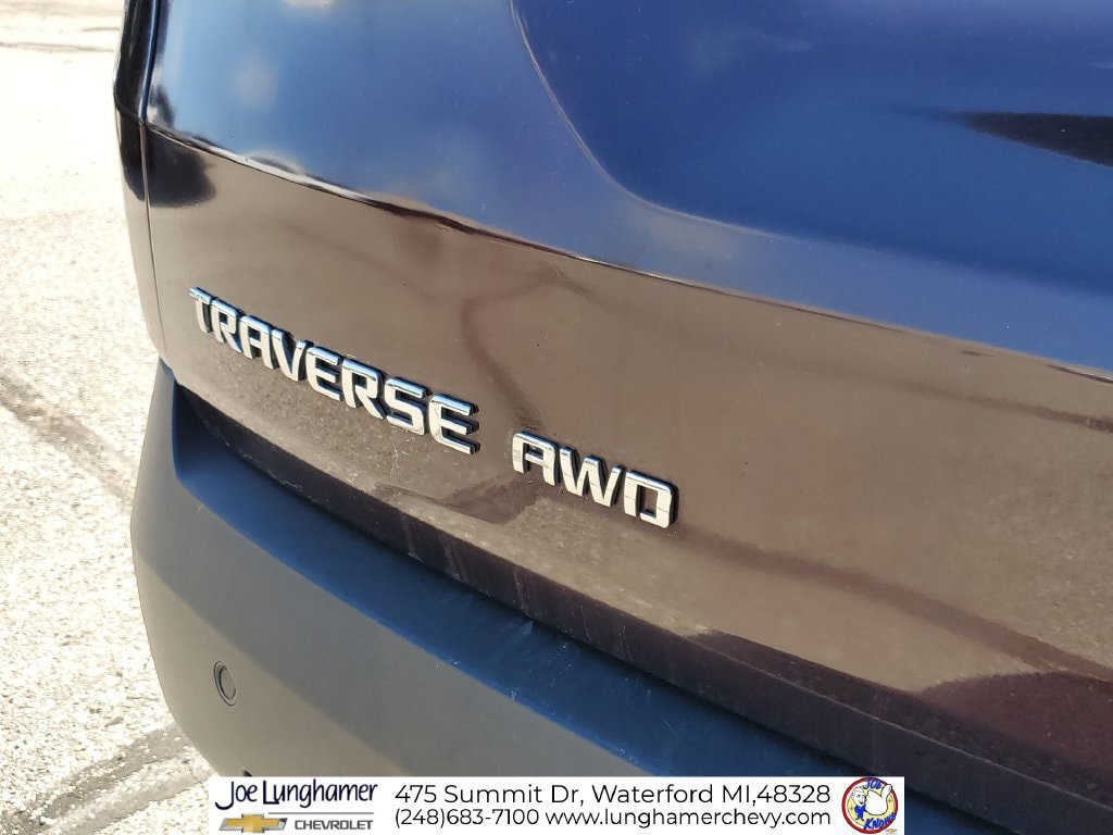 Used 2021 Chevrolet Traverse LT w/ LPO, Floor Liner Package AWD/4WD image 31