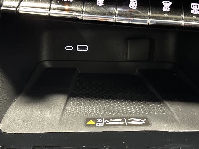 Used 2024 Chevrolet Traverse Z71 w/ Enhanced Driving Package image 23