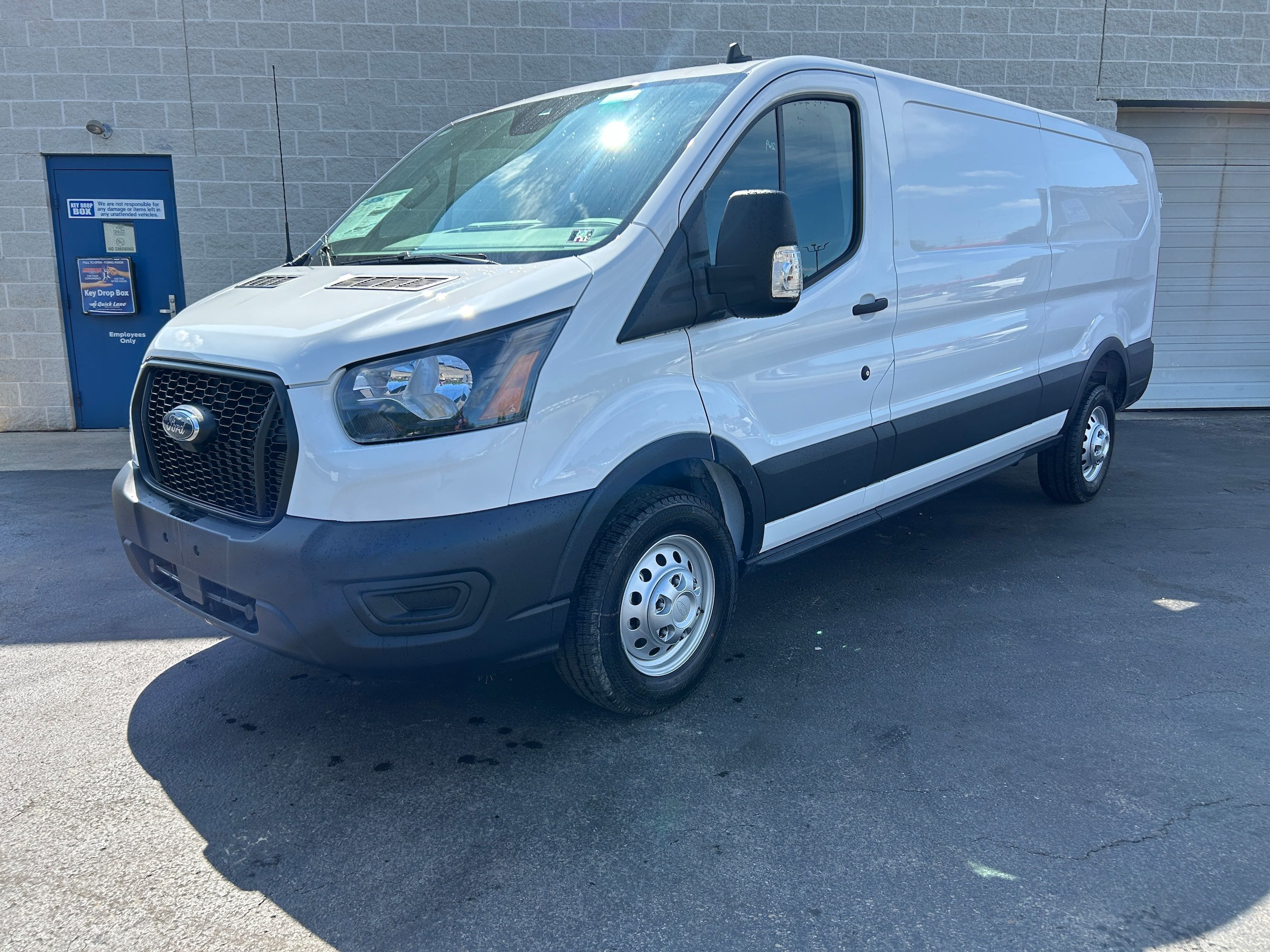 New 2025 Ford Transit 350 148 Low Roof RWD image 3