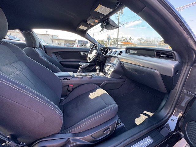 Used 2022 Ford Mustang GT w/ Equipment Group 301A image 10