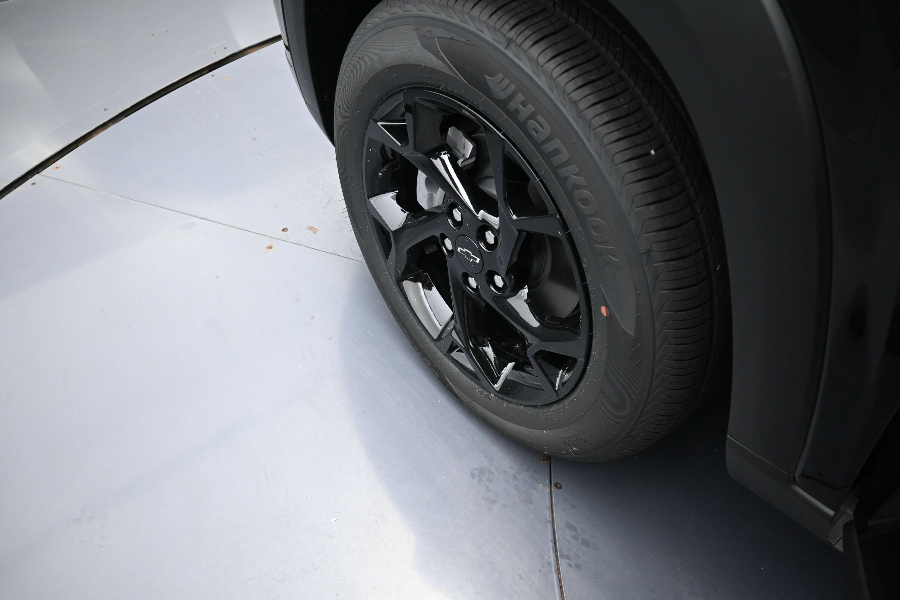 New 2026 Chevrolet Trax LT w/ Sunroof Package FWD image 34