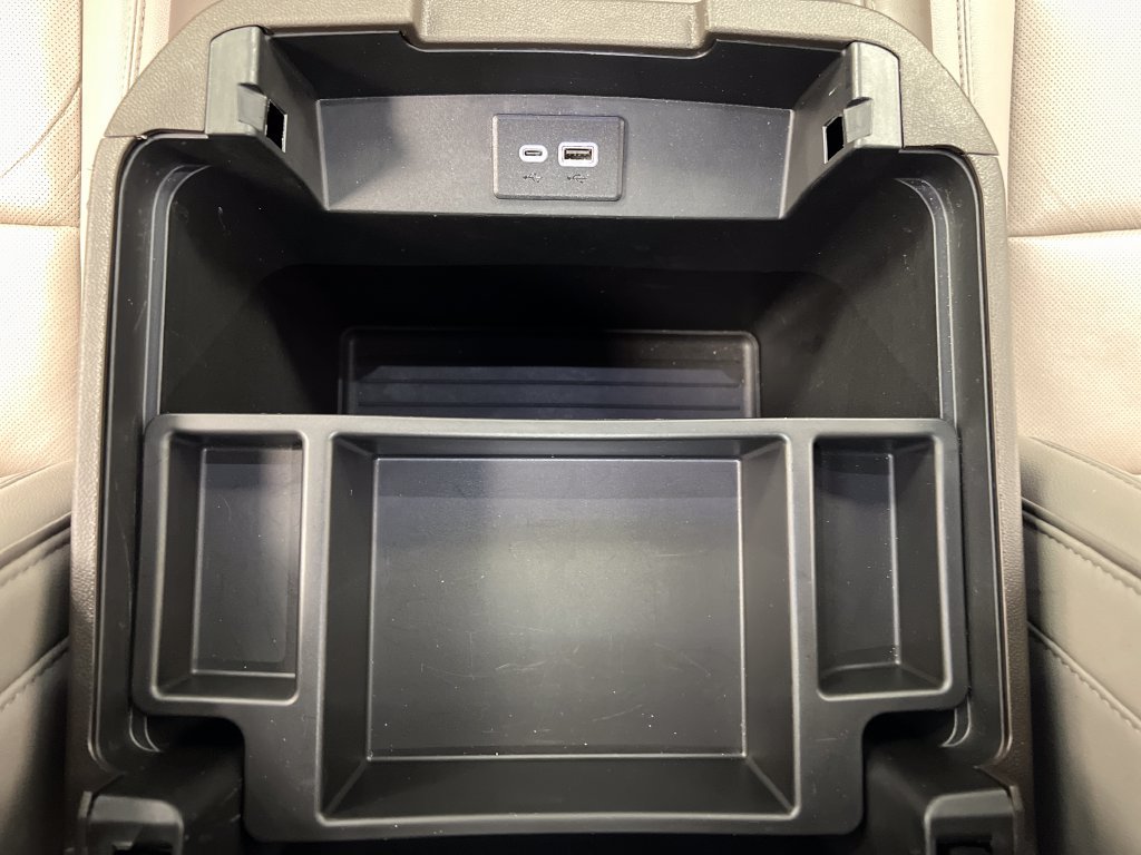 Used 2024 GMC Yukon SLT RWD image 50