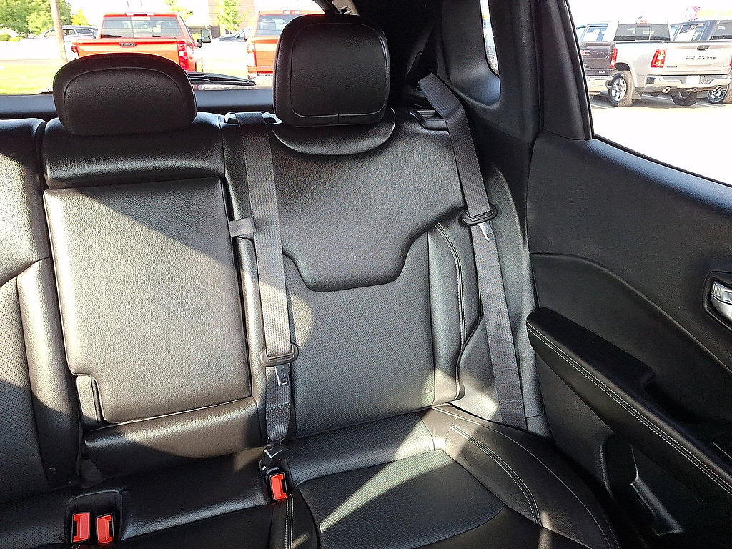 Used 2021 Jeep Compass Latitude AWD/4WD image 14