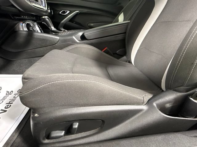 Used 2021 Chevrolet Camaro LT RWD image 13