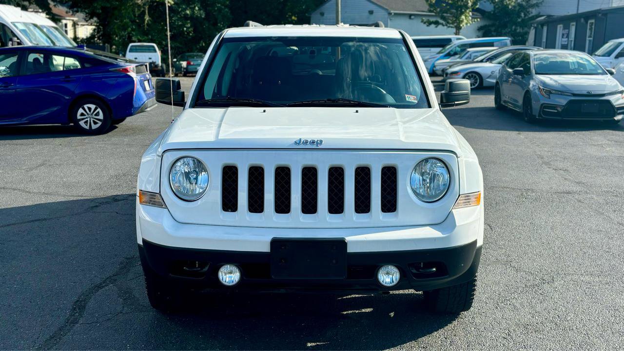 Used 2015 Jeep Patriot Latitude AWD/4WD image 2