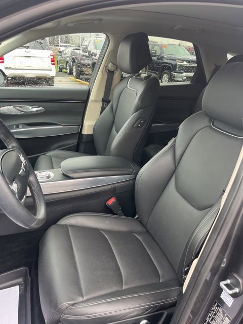 Used 2023 Genesis GV70 2.5T w/ Select Package image 13