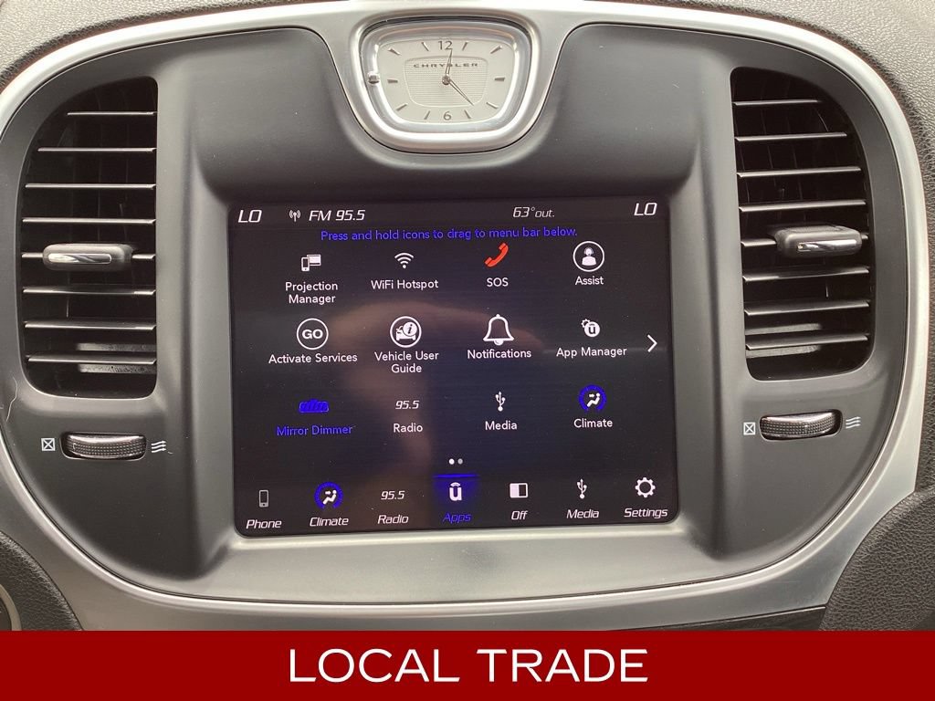 Used 2019 Chrysler 300 Touring w/ Sport Appearance Package AWD/4WD image 3