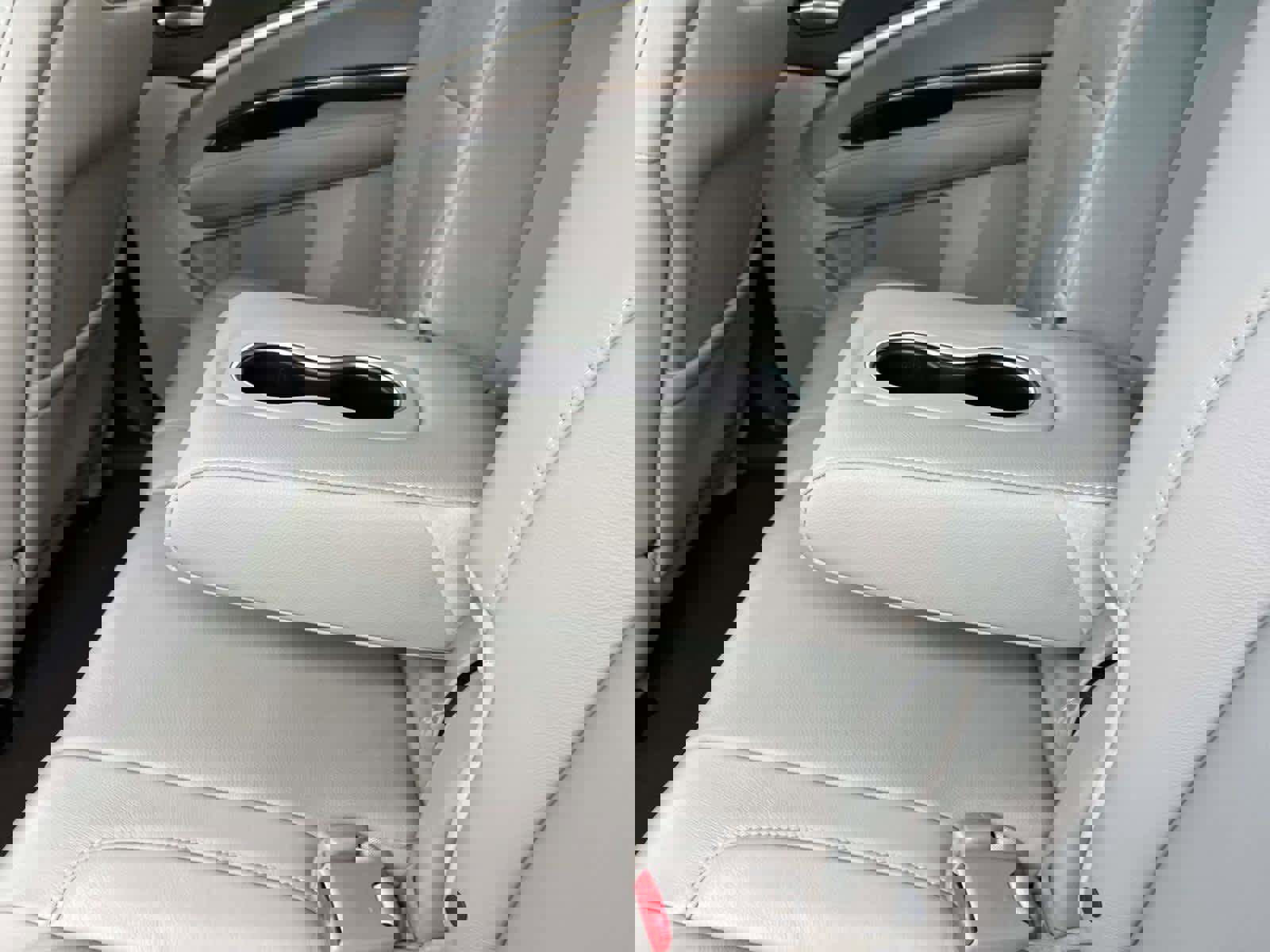 Used 2020 Acura MDX SH-AWD image 17