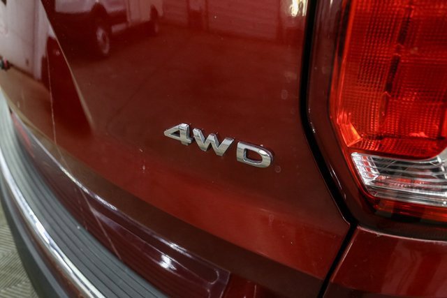 Used 2018 Ford Explorer XLT w/ Equipment Group 201A image 10