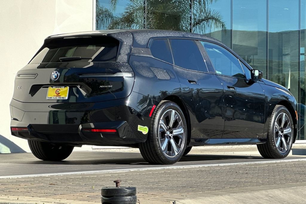 Used 2023 BMW iX xDrive50 w/ Premium Package image 3