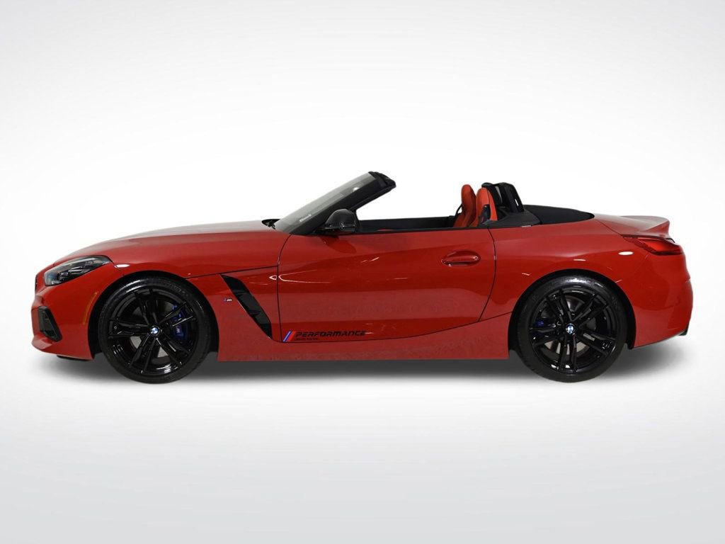 Used 2023 BMW Z4 M40i w/ Premium Package image 2