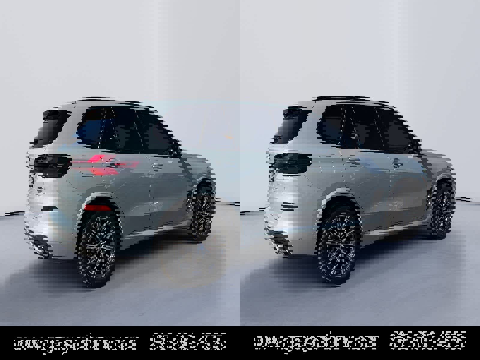 Used 2024 BMW X5 xDrive40i w/ M Sport Package image 3