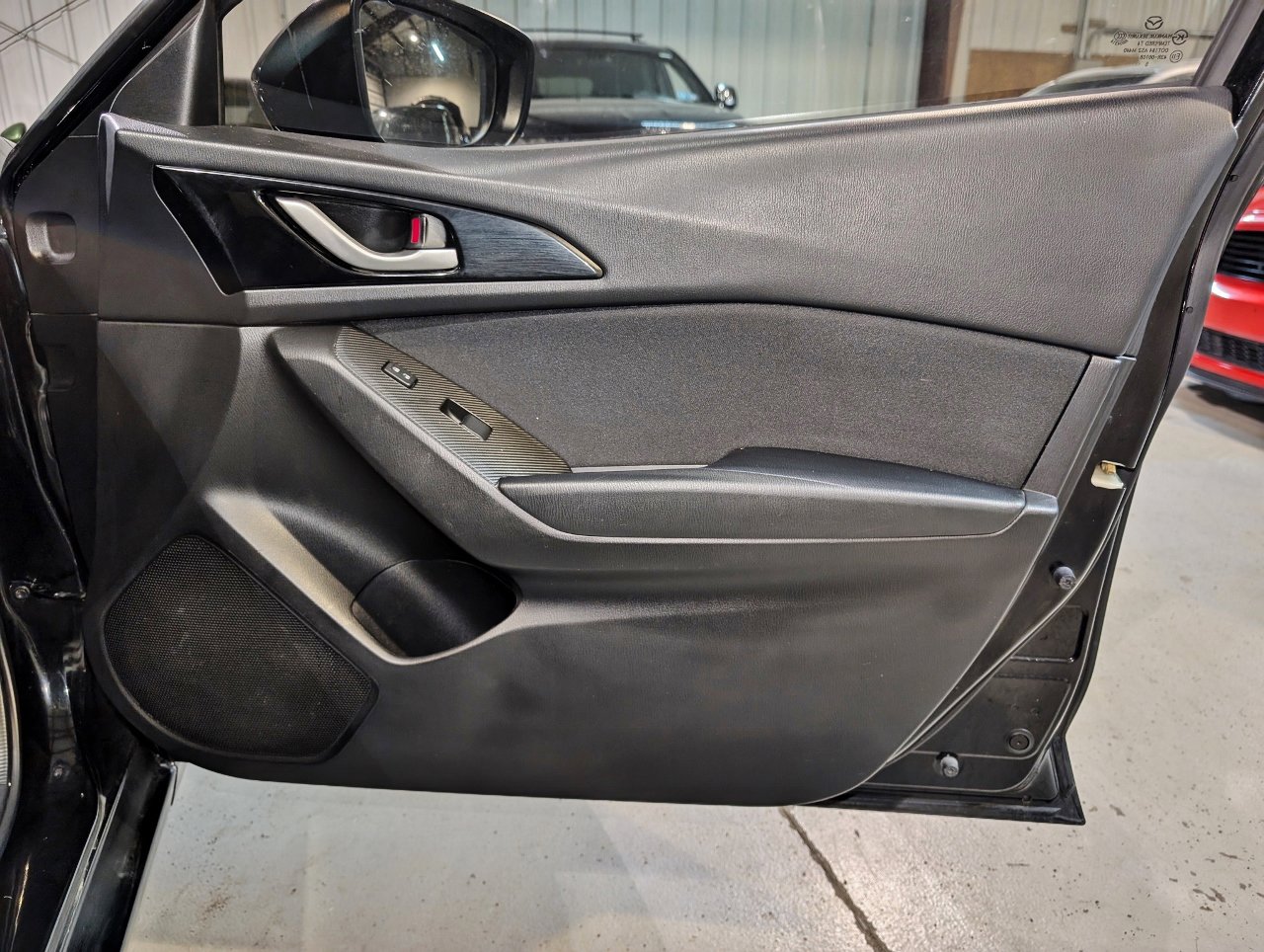 Used 2016 MAZDA MAZDA3 i Touring image 25