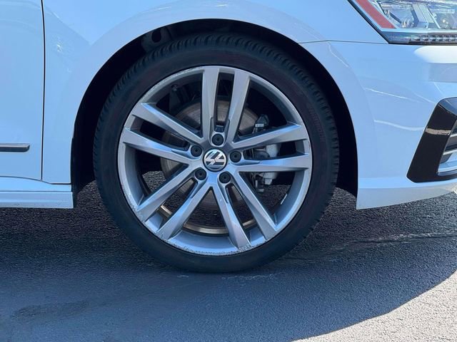 Used 2017 Volkswagen Passat 1.8T R-Line image 7